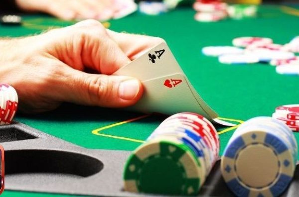 Hướng dẫn anh em cách phát hiện bài rác Poker như thế nào?